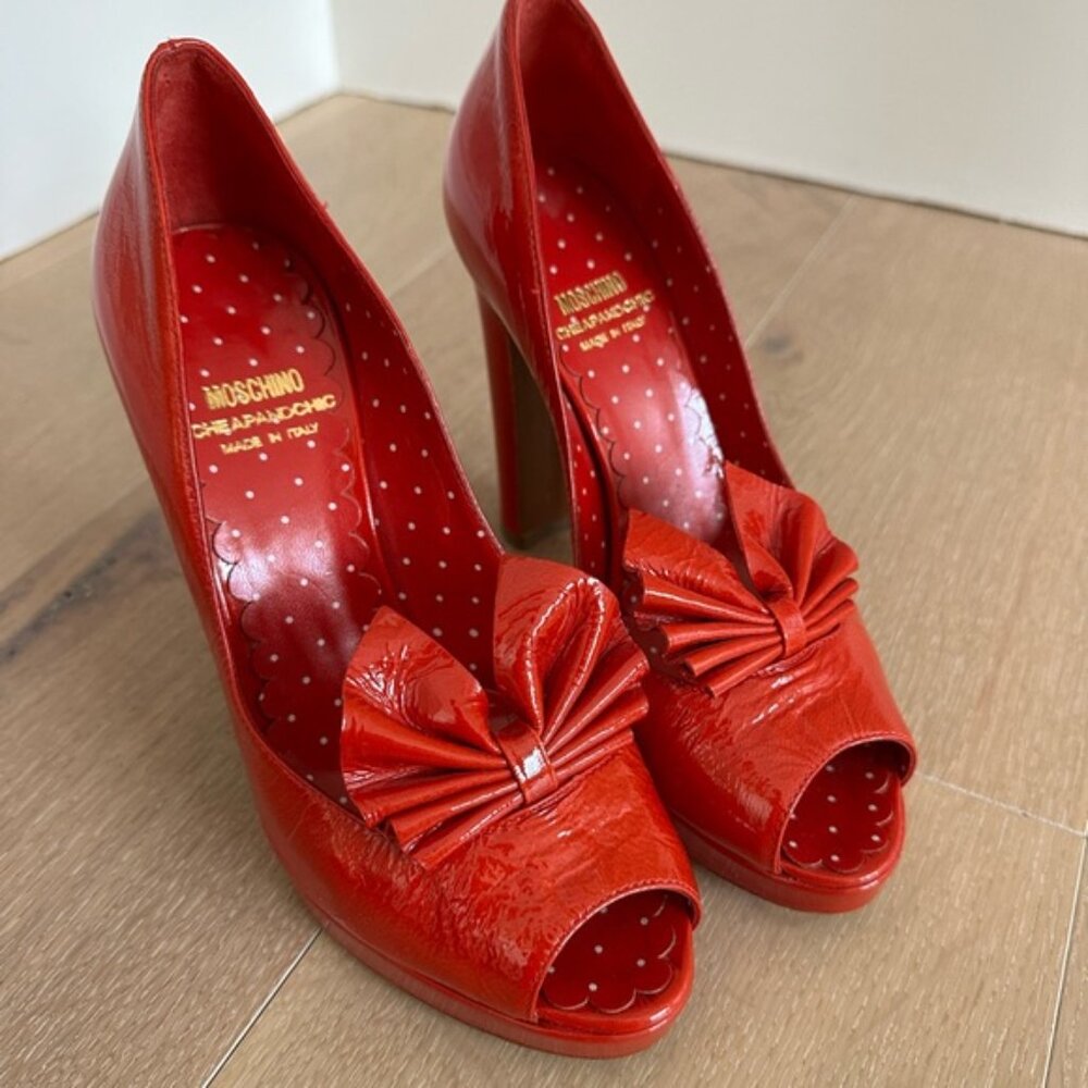 Moschino Cheap and Chic Red Patent Leather Bow Peep Toe Heels  Italy Size 37 5”